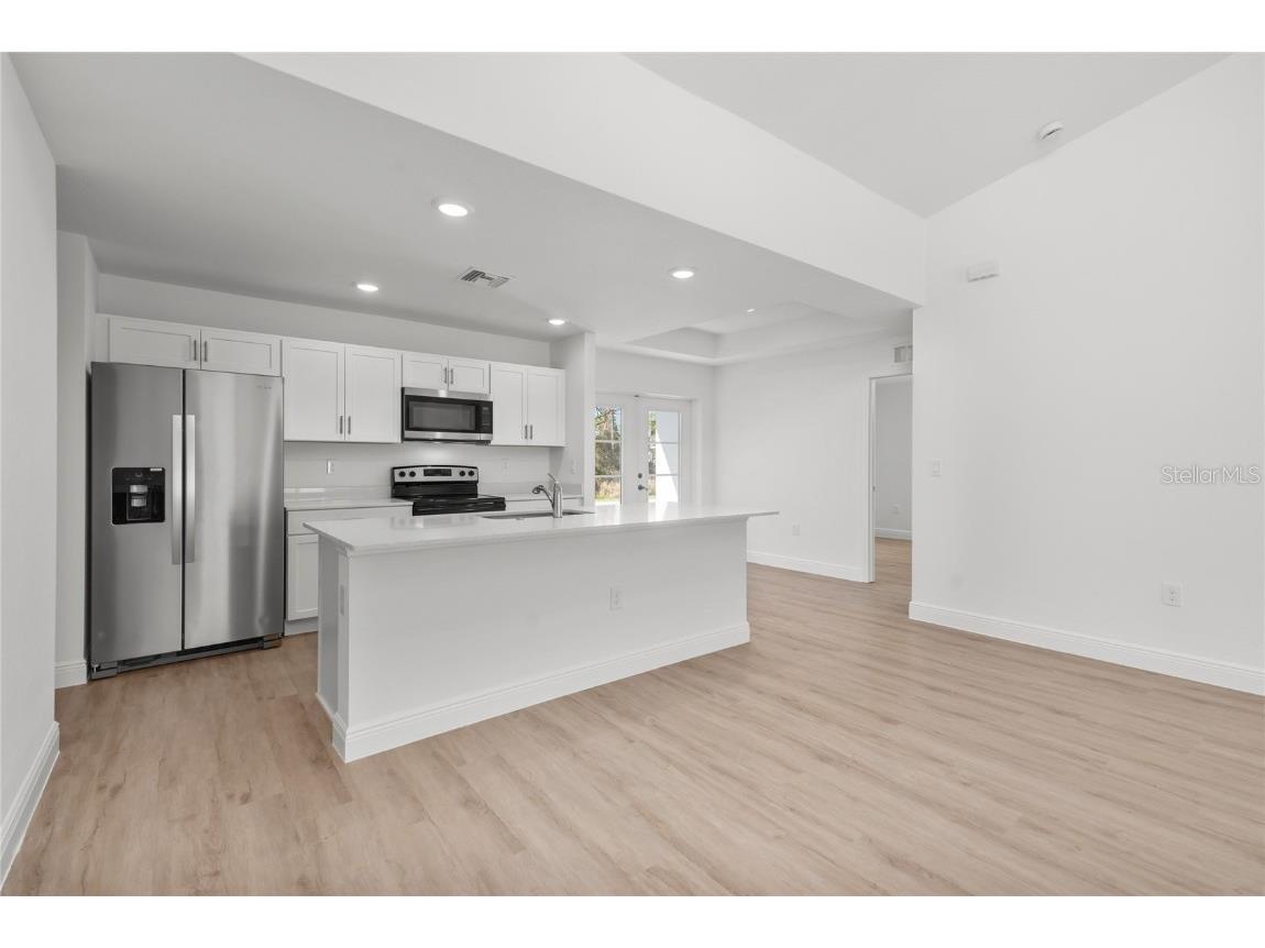 111 Swan Drive Rotonda West FL 33947 C7506988 image3