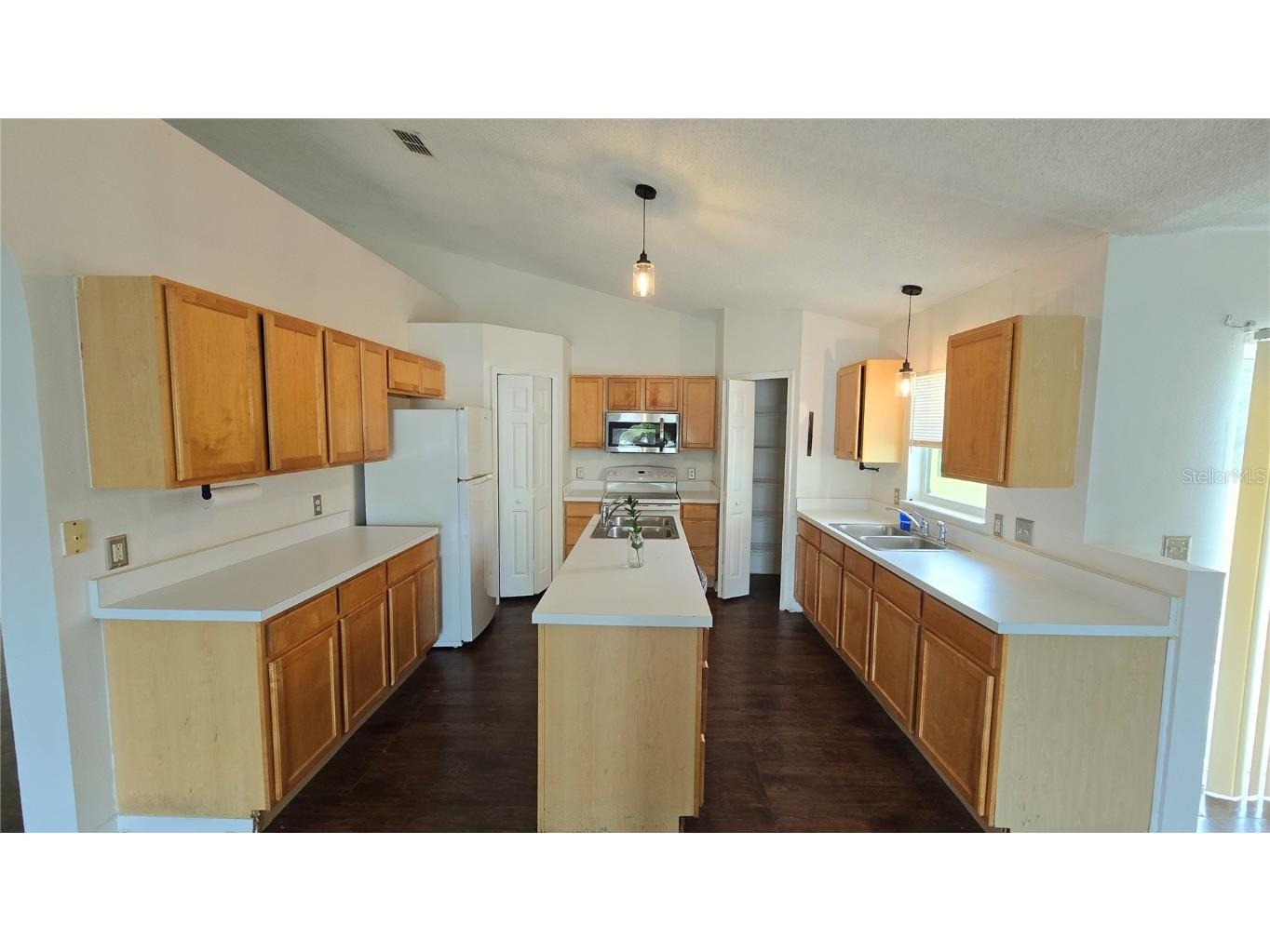 111 Turin Way Kissimmee FL 34758 S5137059 image10