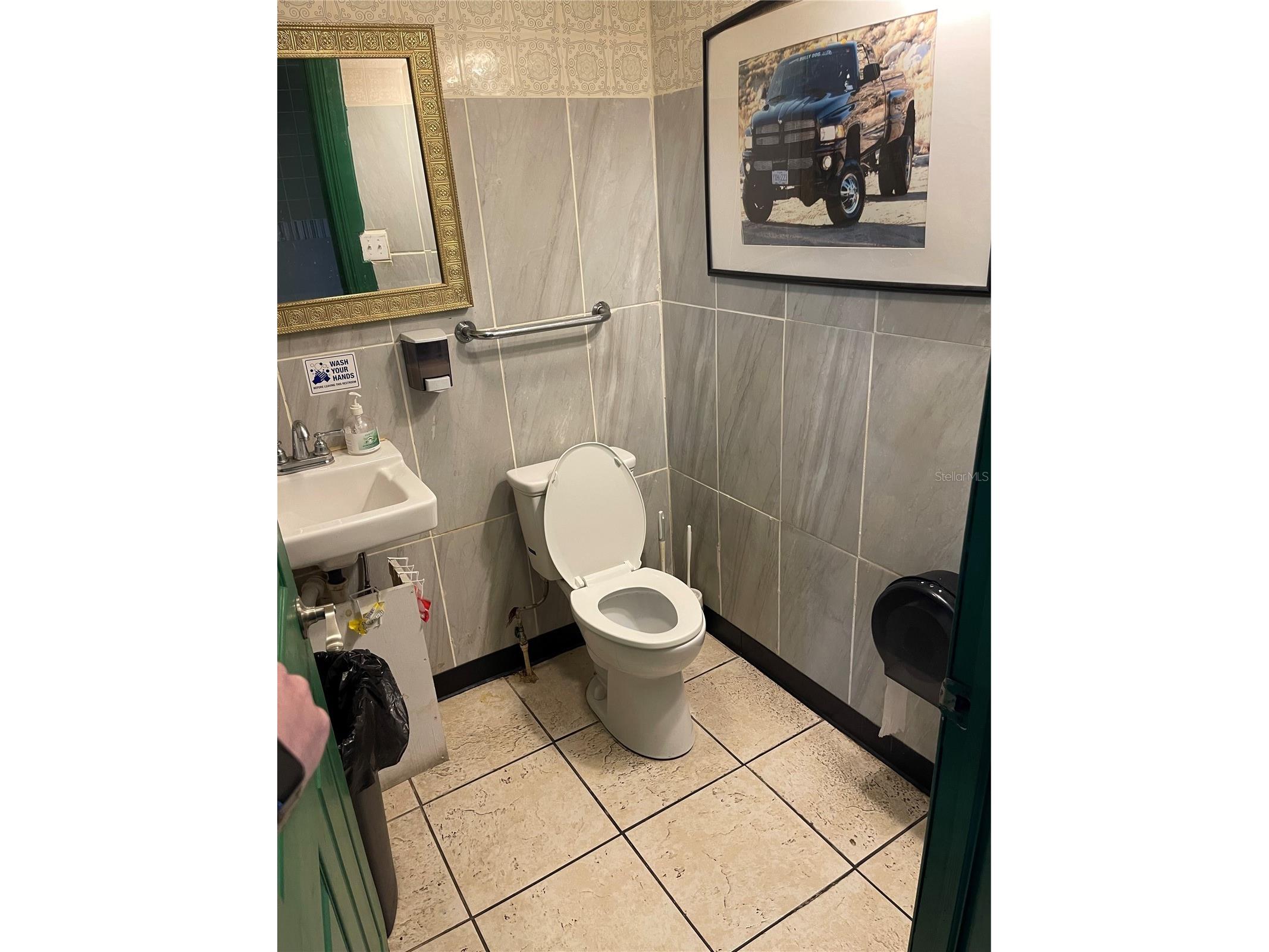 111 W Howard Street Live Oak FL 32060 GC537392 image16