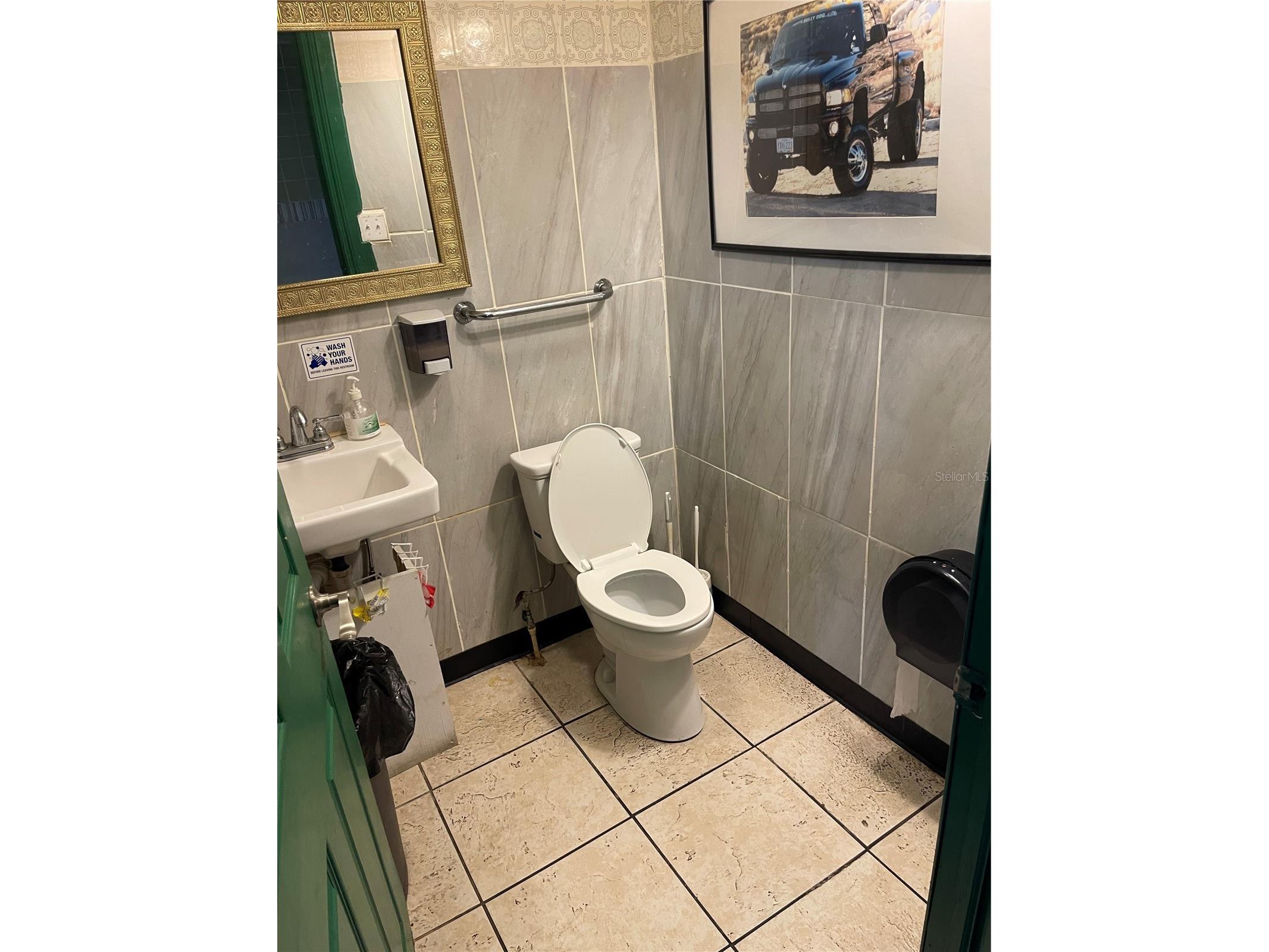 111 W Howard Street Live Oak FL 32060 GC537392 image17