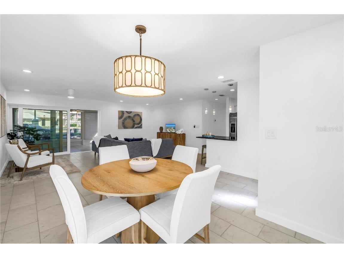 111 Whispering Sands Circle #V38 Sarasota FL 34242 - GULF OF MEXICO A4670303 image11