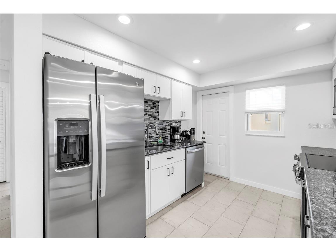 111 Whispering Sands Circle #V38 Sarasota FL 34242 - GULF OF MEXICO A4670303 image13