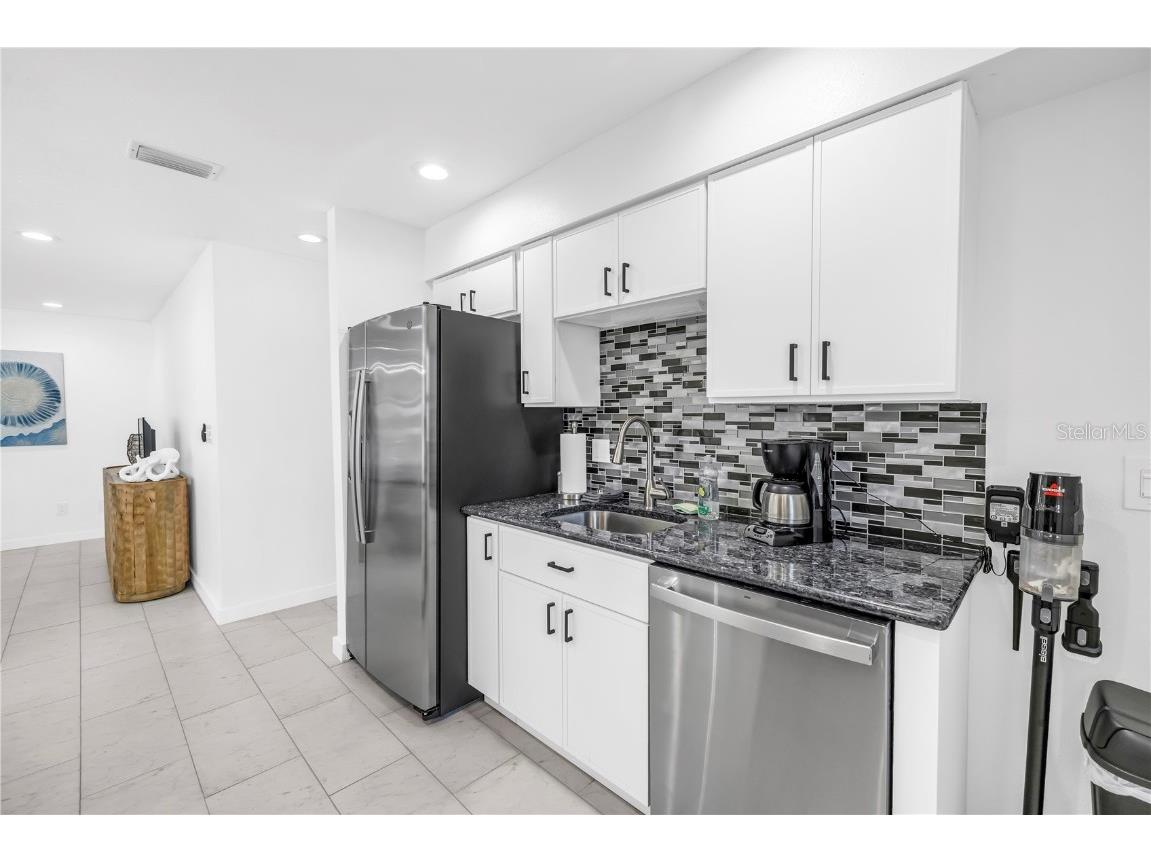 111 Whispering Sands Circle #V38 Sarasota FL 34242 - GULF OF MEXICO A4670303 image15