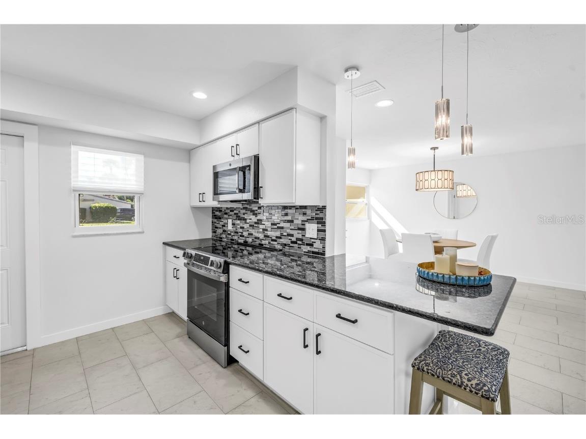 111 Whispering Sands Circle #V38 Sarasota FL 34242 - GULF OF MEXICO A4670303 image16