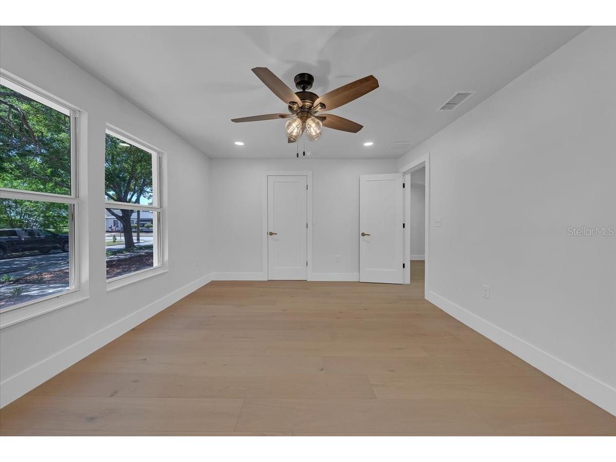 1110 12th Street N Saint Petersburg FL 33705 TB8503943 image31