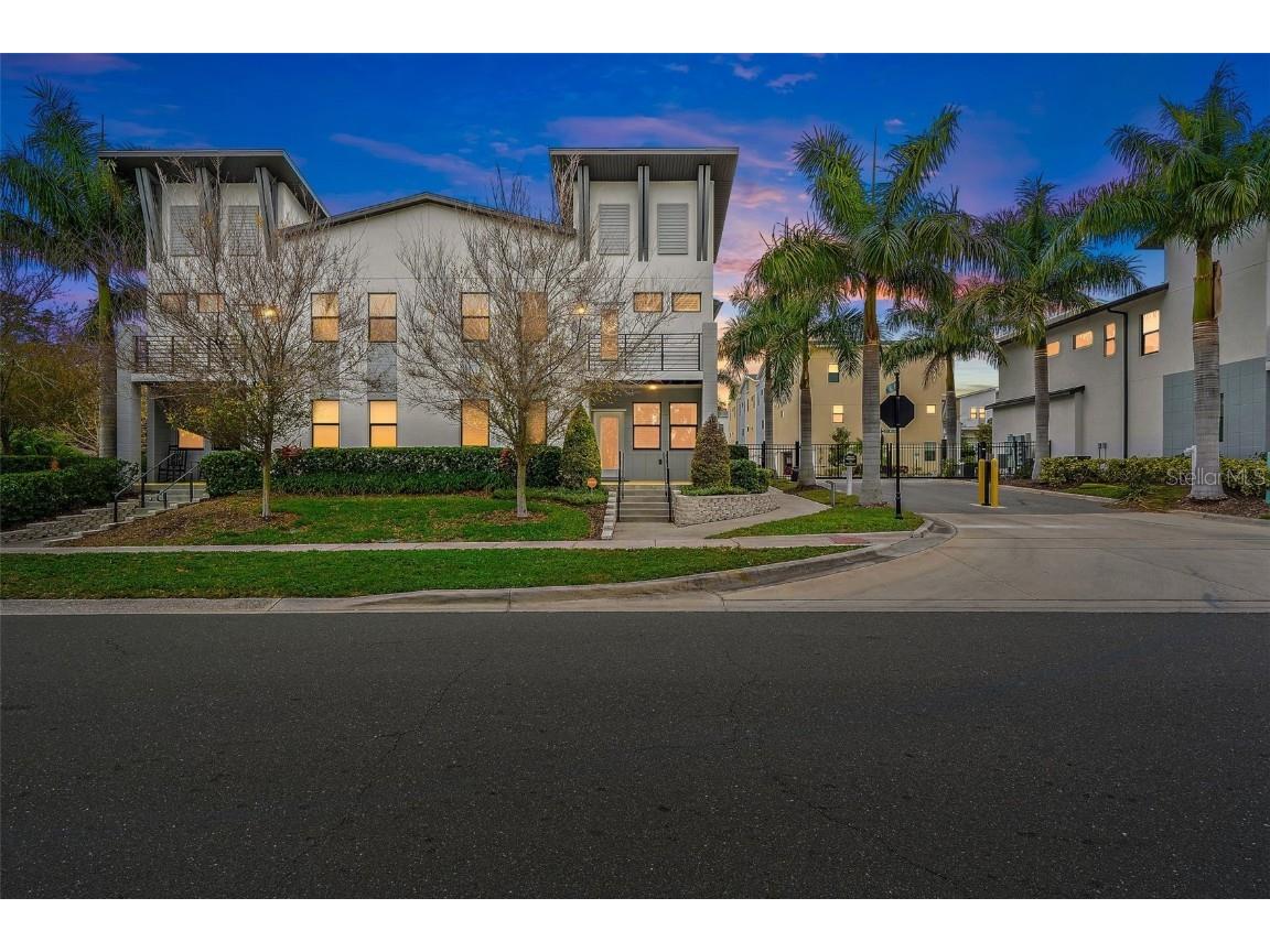 1110 25th Street N Saint Petersburg FL 33713 TB8354001 image1