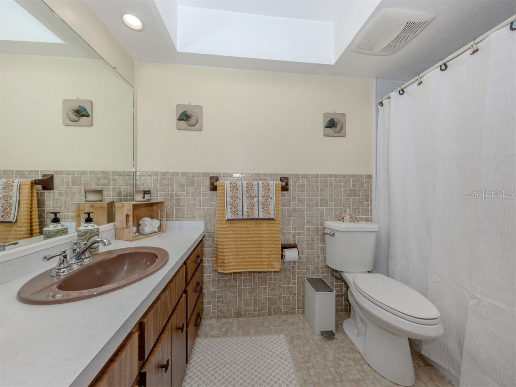 1110 Gladstone Boulevard Englewood FL 34223 N6141072 image10