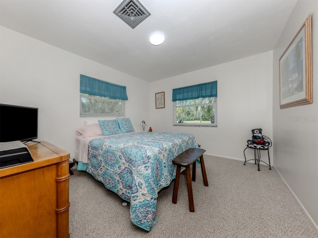 1110 Gladstone Boulevard Englewood FL 34223 N6141072 image11
