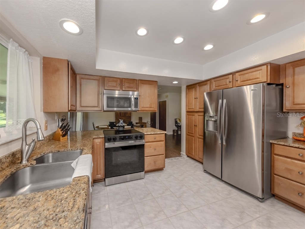 1110 Gladstone Boulevard Englewood FL 34223 N6141072 image5