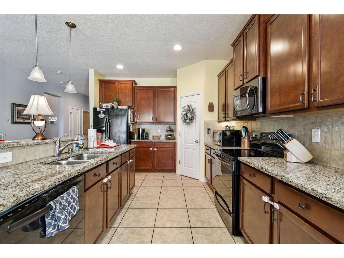 1110 Lauren Manor Loop Ruskin FL 33570 TB8443754 image12