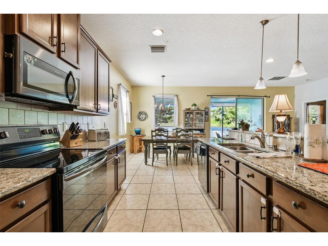 1110 Lauren Manor Loop Ruskin FL 33570 TB8443754 image14