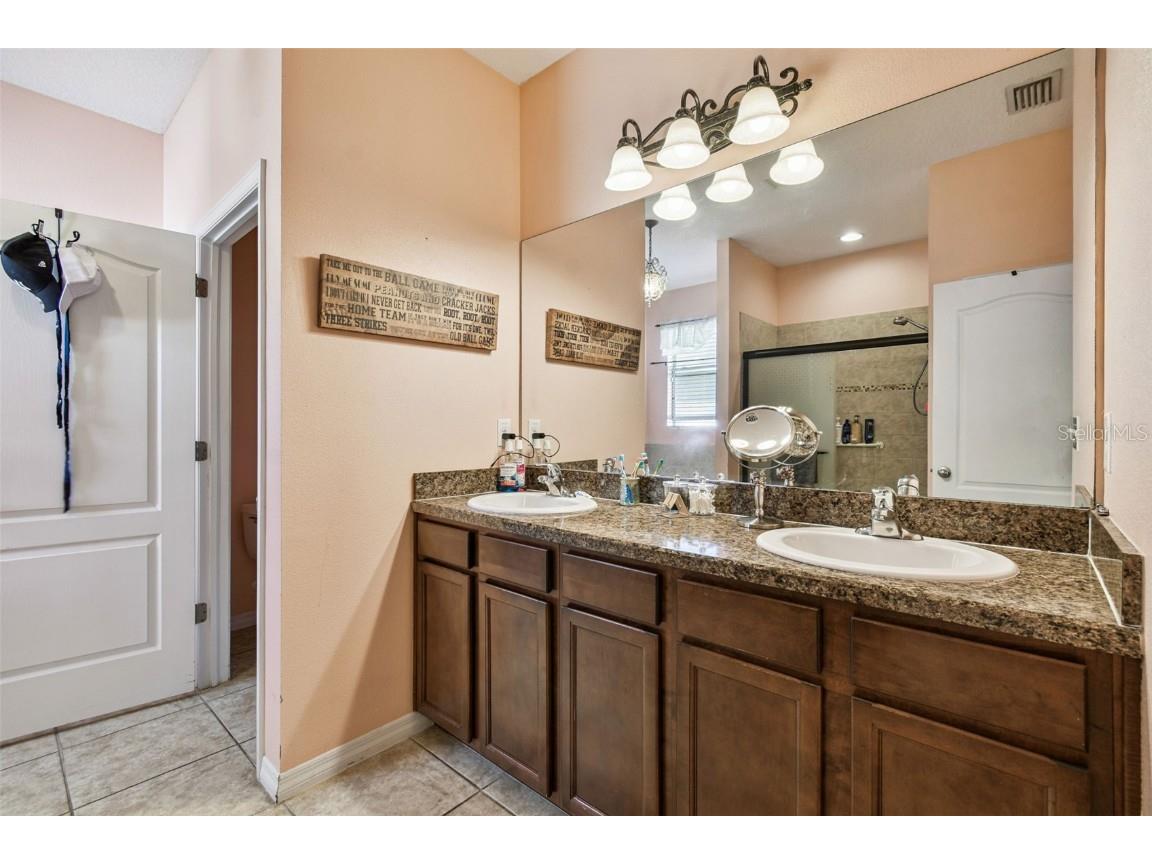 1110 Lauren Manor Loop Ruskin FL 33570 TB8443754 image21