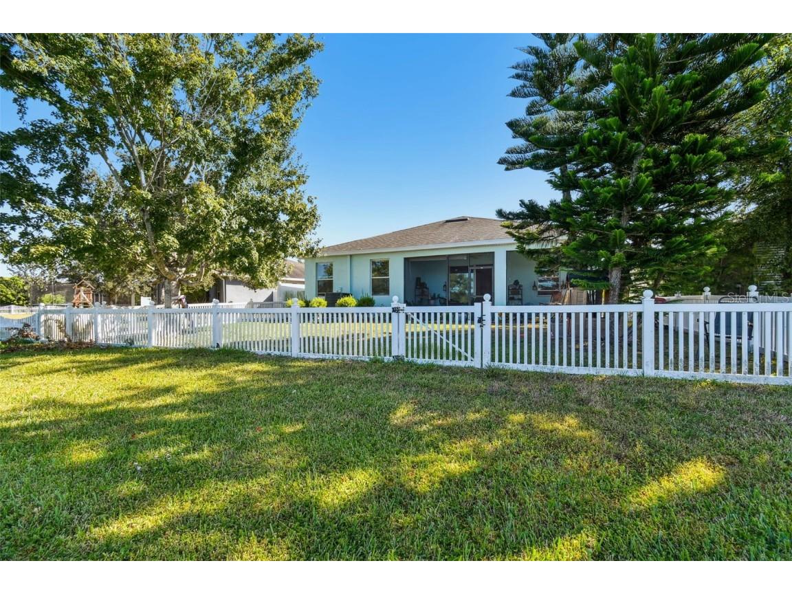 1110 Lauren Manor Loop Ruskin FL 33570 TB8443754 image42