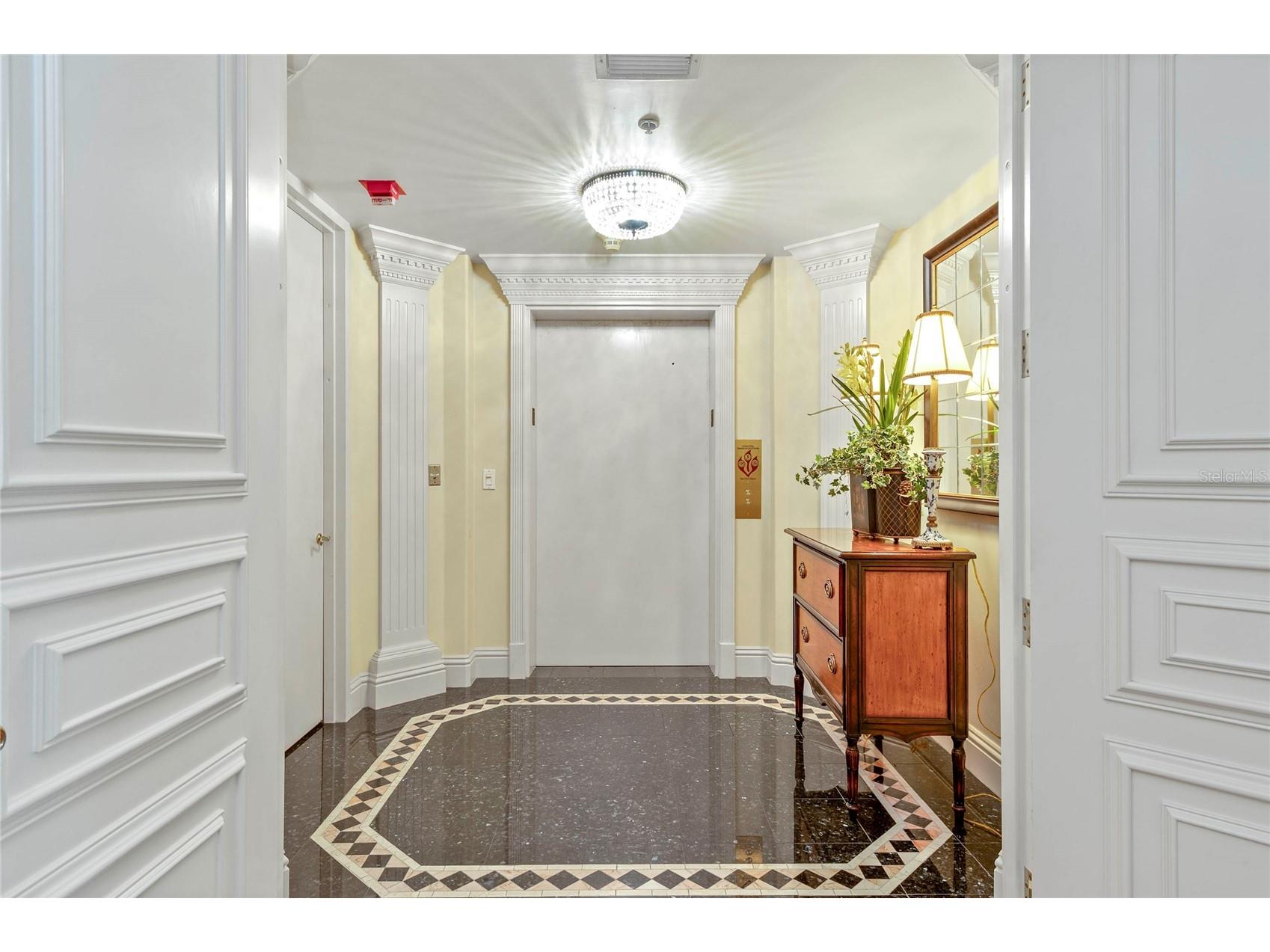 1110 SW Ivanhoe Boulevard #27 Orlando FL 32804 - Lake Ivanhoe O6387833 image2