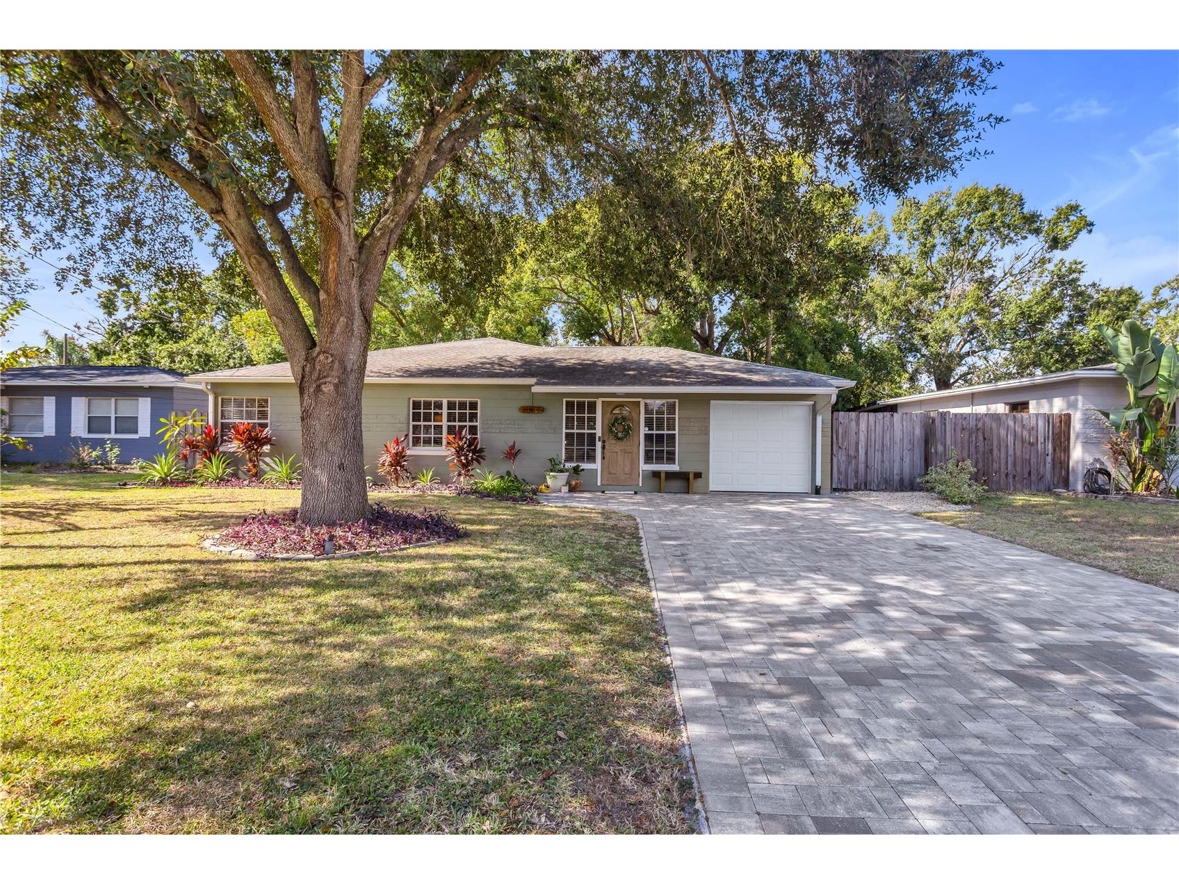 11104 N Teegreen Road Tampa FL 33612 TB8449647 image1