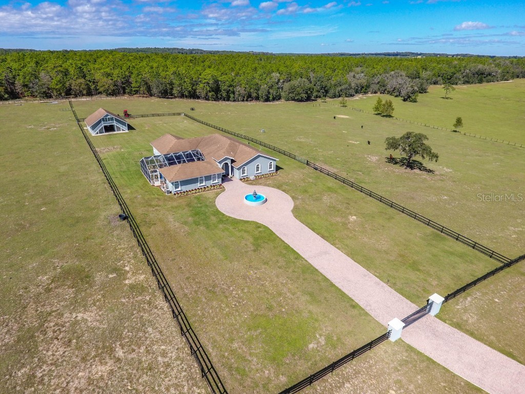 11106 S Brightstar Avenue Floral City FL 34436 T3480749 image1