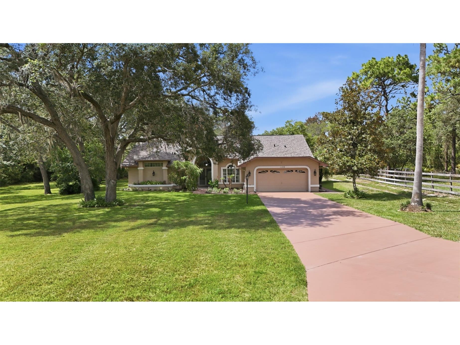 11109 Golden Eagle Avenue Weeki Wachee FL 34613 W7886905 image1