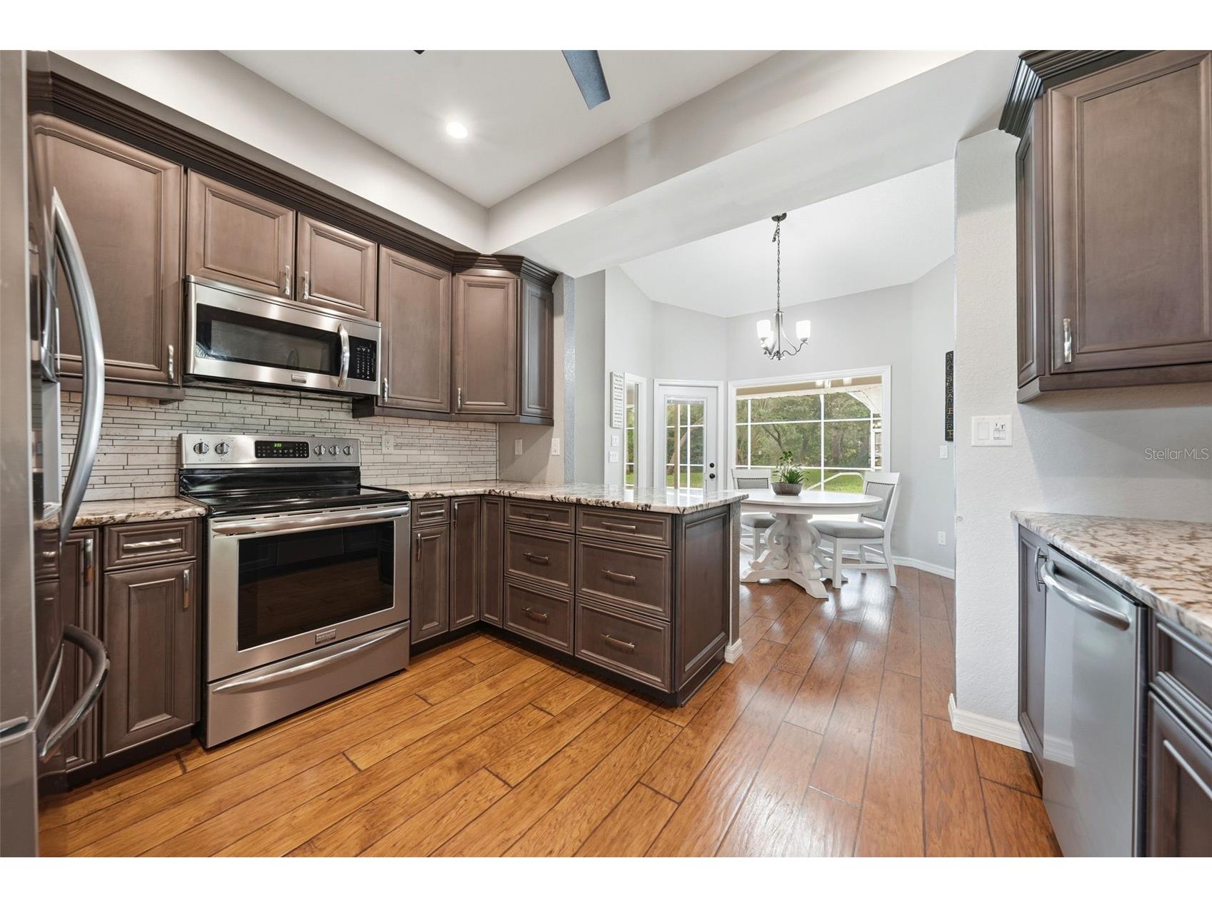 11109 Golden Eagle Avenue Weeki Wachee FL 34613 W7886905 image16
