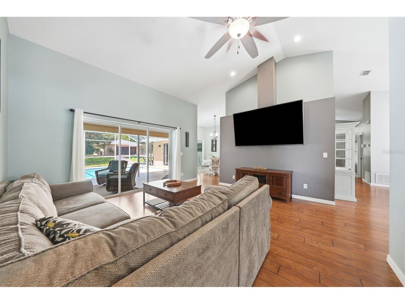 11109 Golden Eagle Avenue Weeki Wachee FL 34613 W7886905 image8