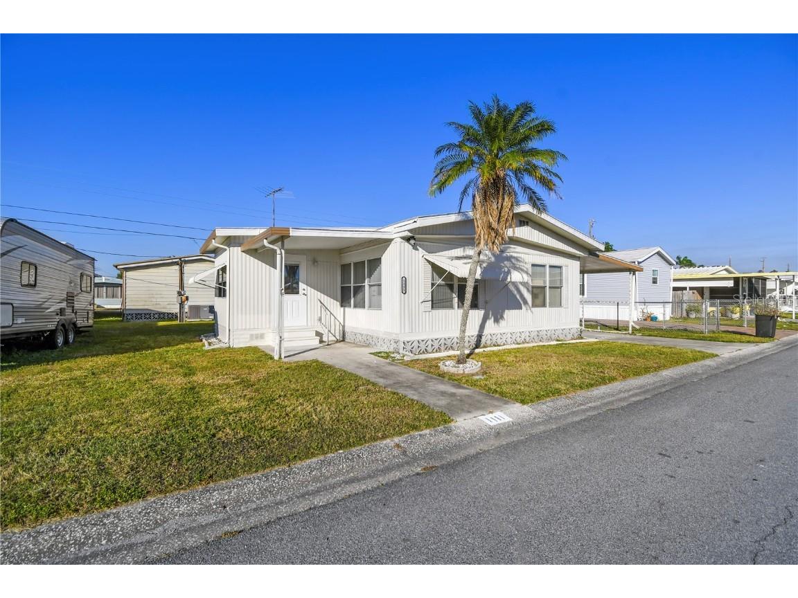 1111 49th Avenue Drive W Bradenton FL 34207 A4631611 image1