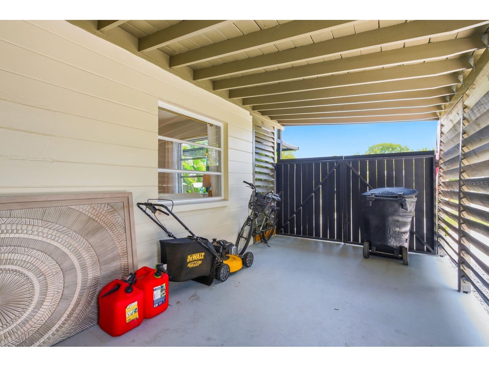 1111 61st Avenue N Saint Petersburg FL 33703 TB8517438 image25