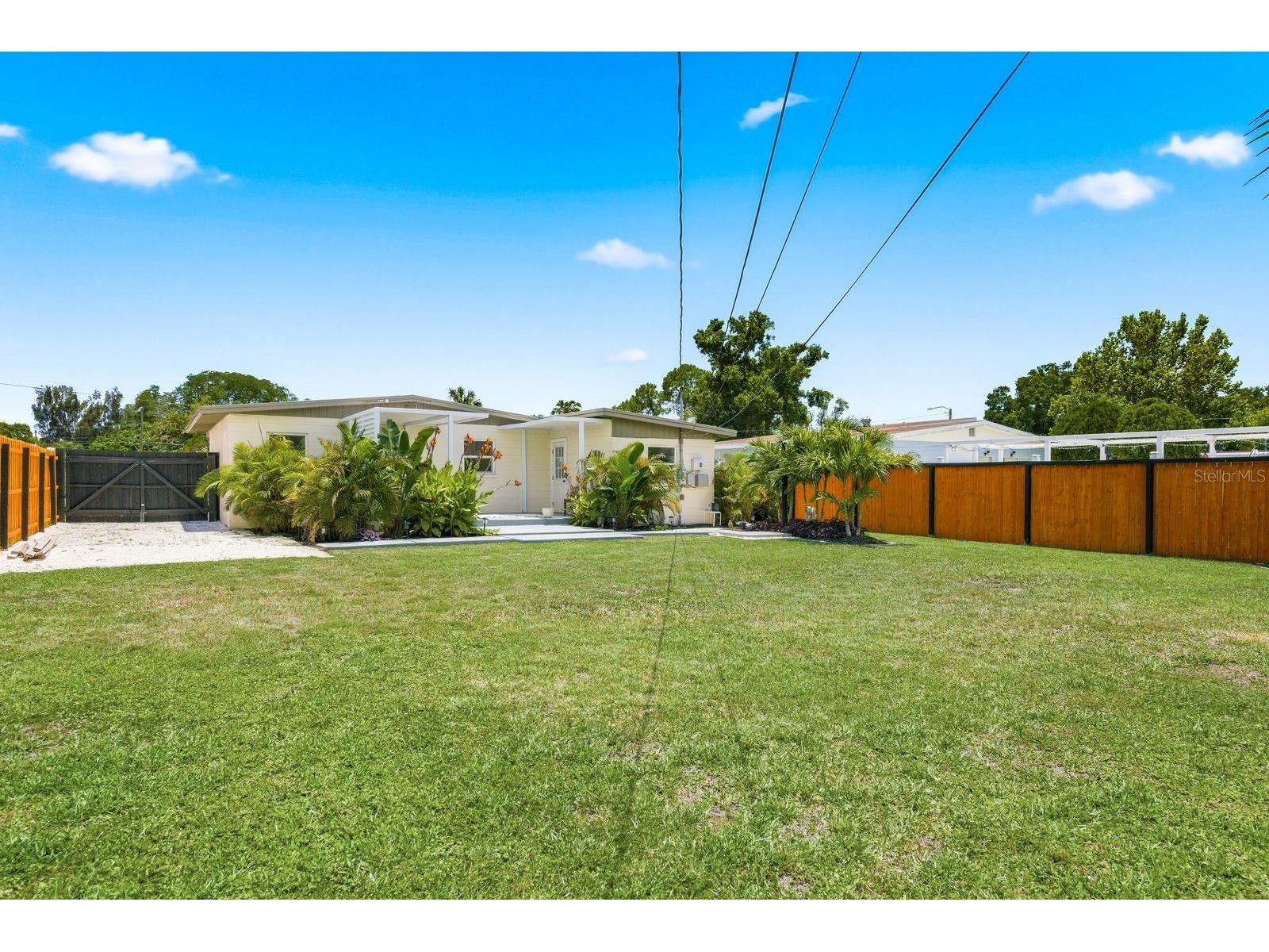 1111 61st Avenue N Saint Petersburg FL 33703 TB8517438 image36