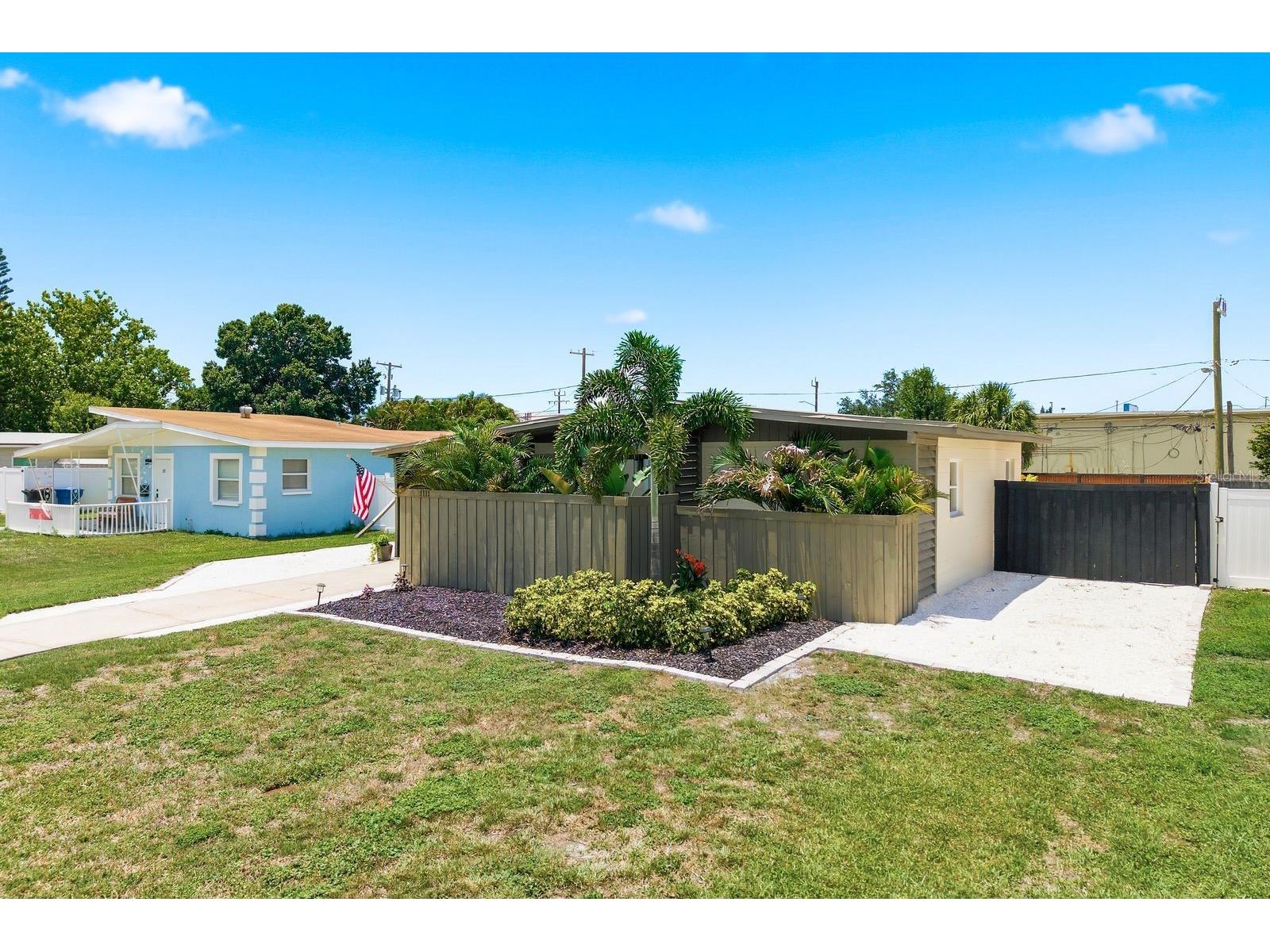 1111 61st Avenue N Saint Petersburg FL 33703 TB8517438 image41