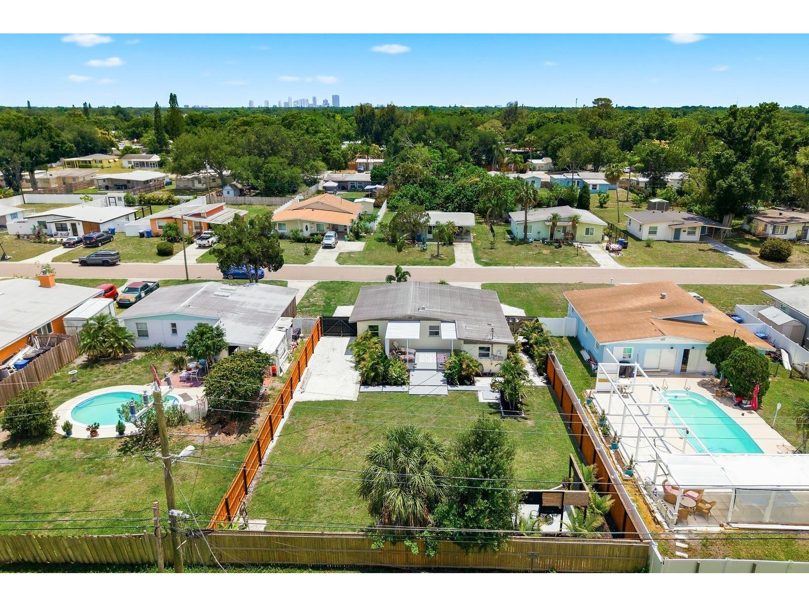 1111 61st Avenue N Saint Petersburg FL 33703 TB8517438 image55