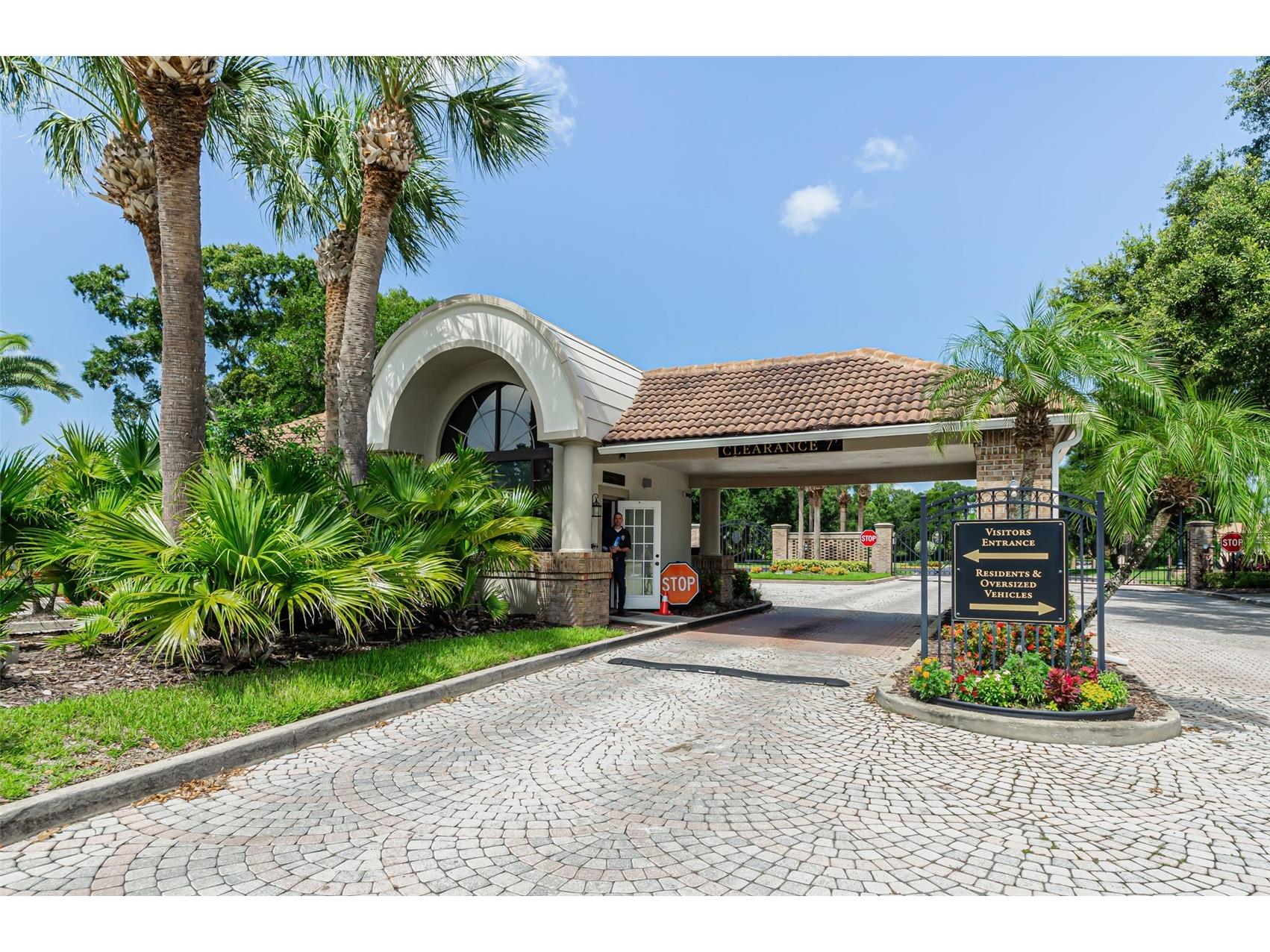 1111 Dartford Drive Tarpon Springs FL 34688 TB8530217 image81