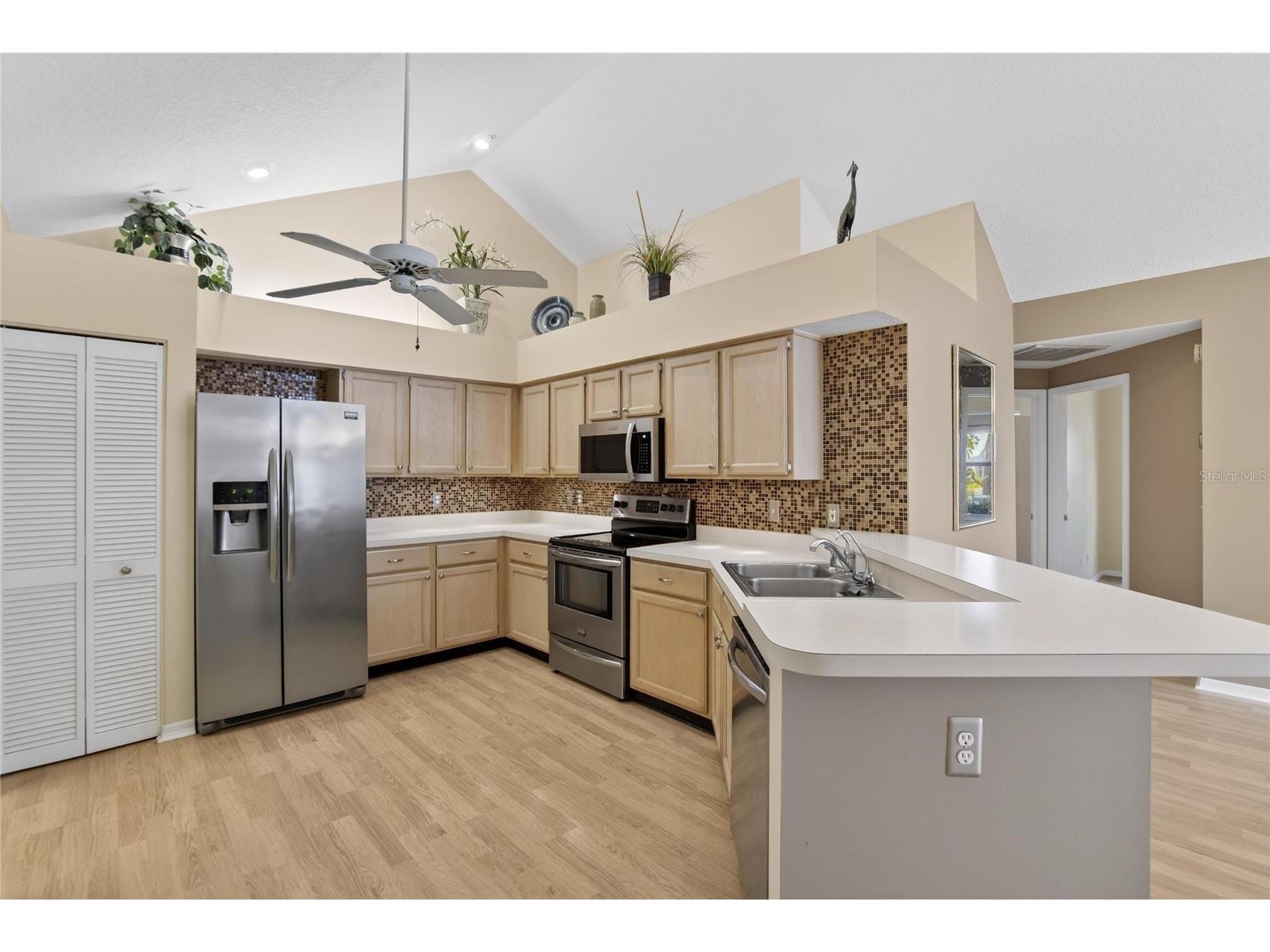 1111 Golfview Woods Drive #1111 Sun City Center FL 33573 TB8463820 image17