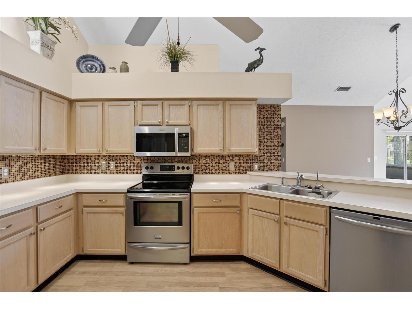 1111 Golfview Woods Drive #1111 Sun City Center FL 33573 TB8463820 image18