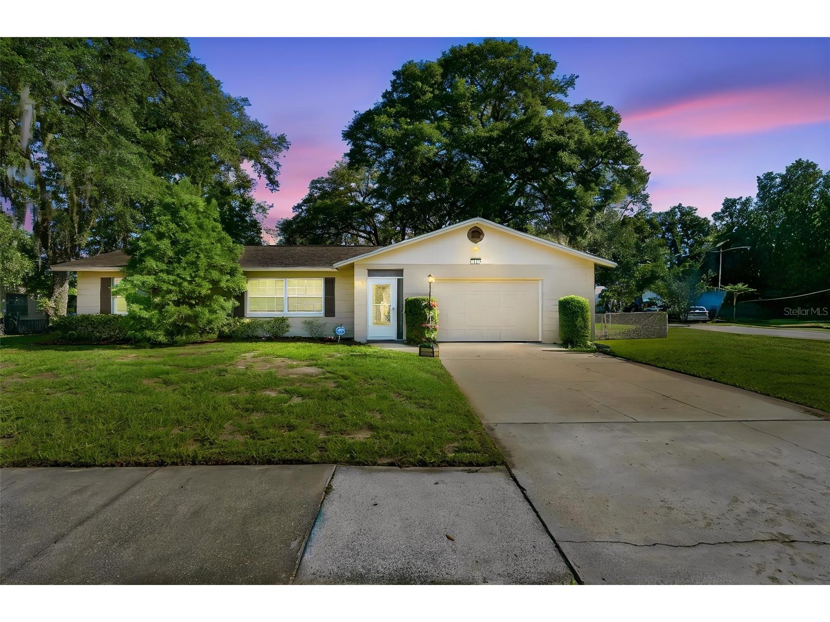 1111 Helen Drive Deland FL 32720 V4949154 image2