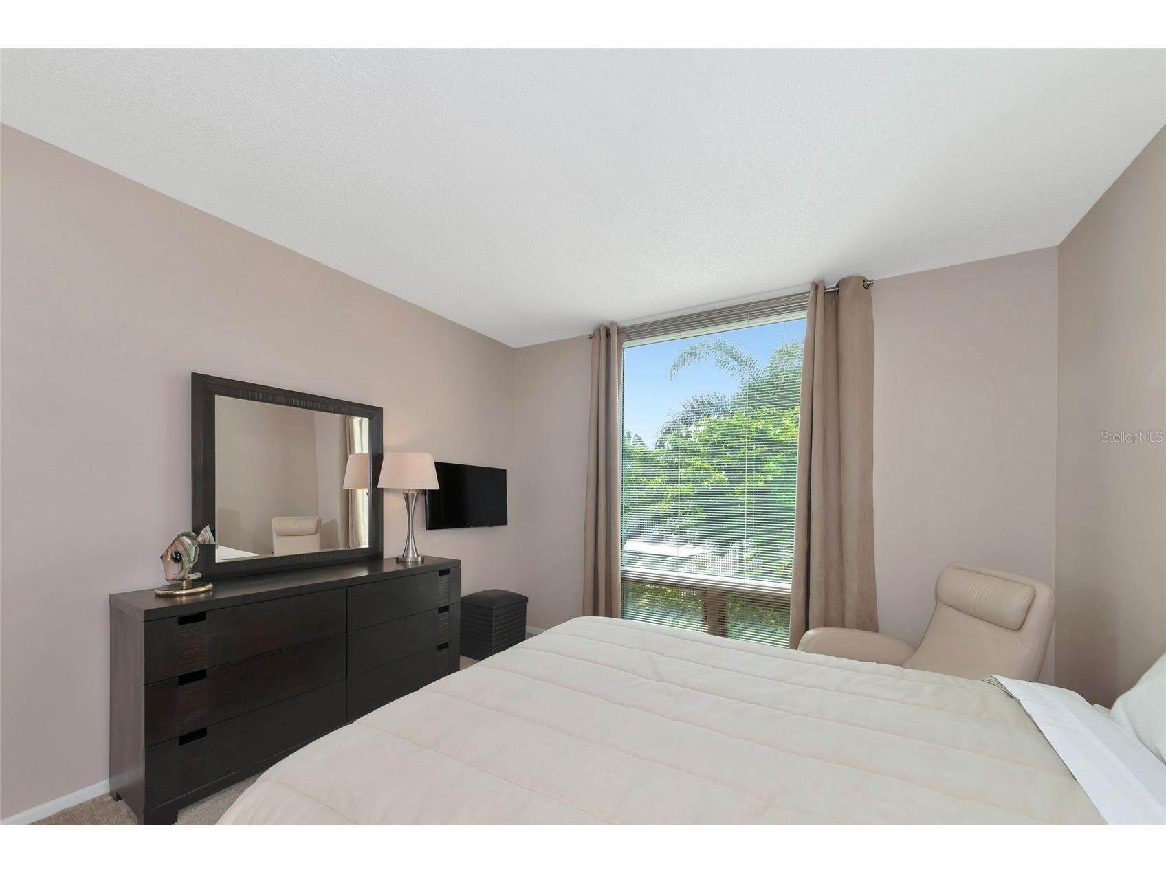 1111 N Gulfstream Ave #1a Avenue #1A Sarasota FL 34236 A4695479 image14