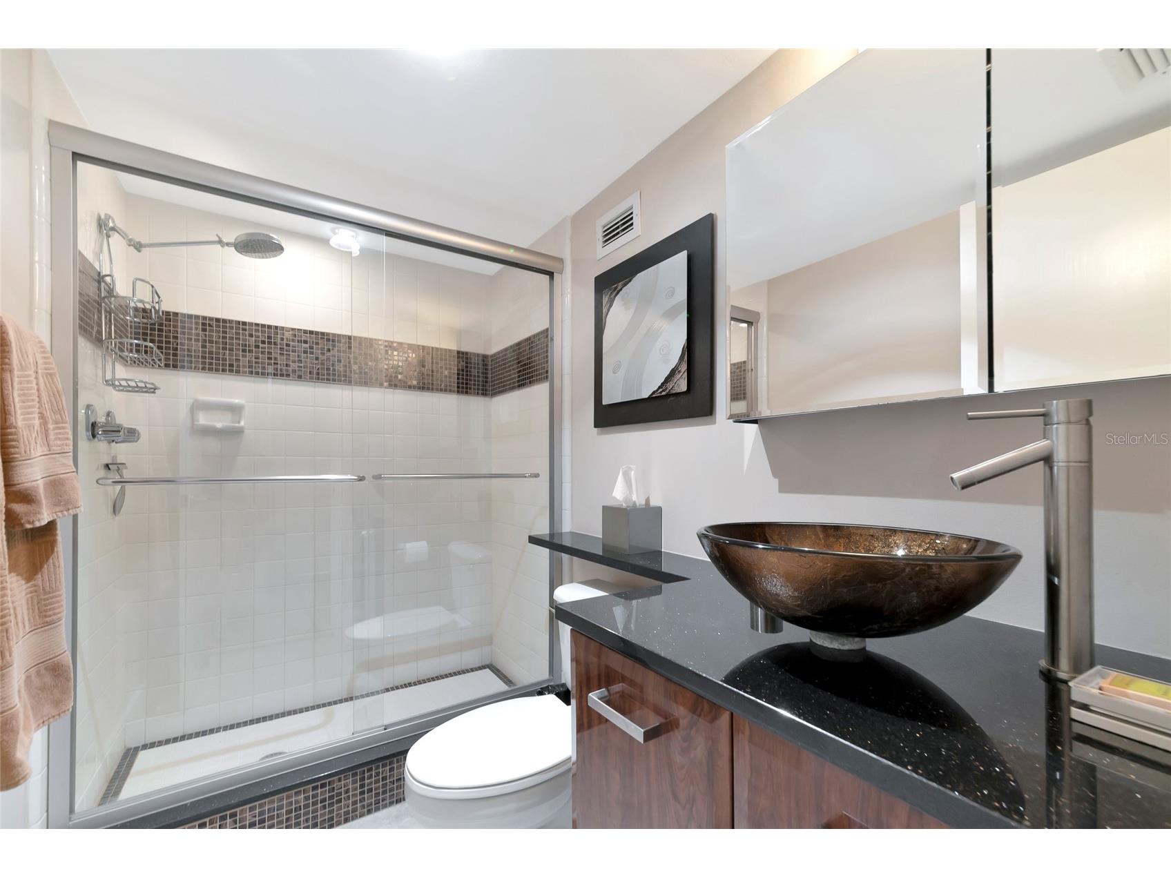 1111 N Gulfstream Ave #1a Avenue #1A Sarasota FL 34236 A4695479 image17