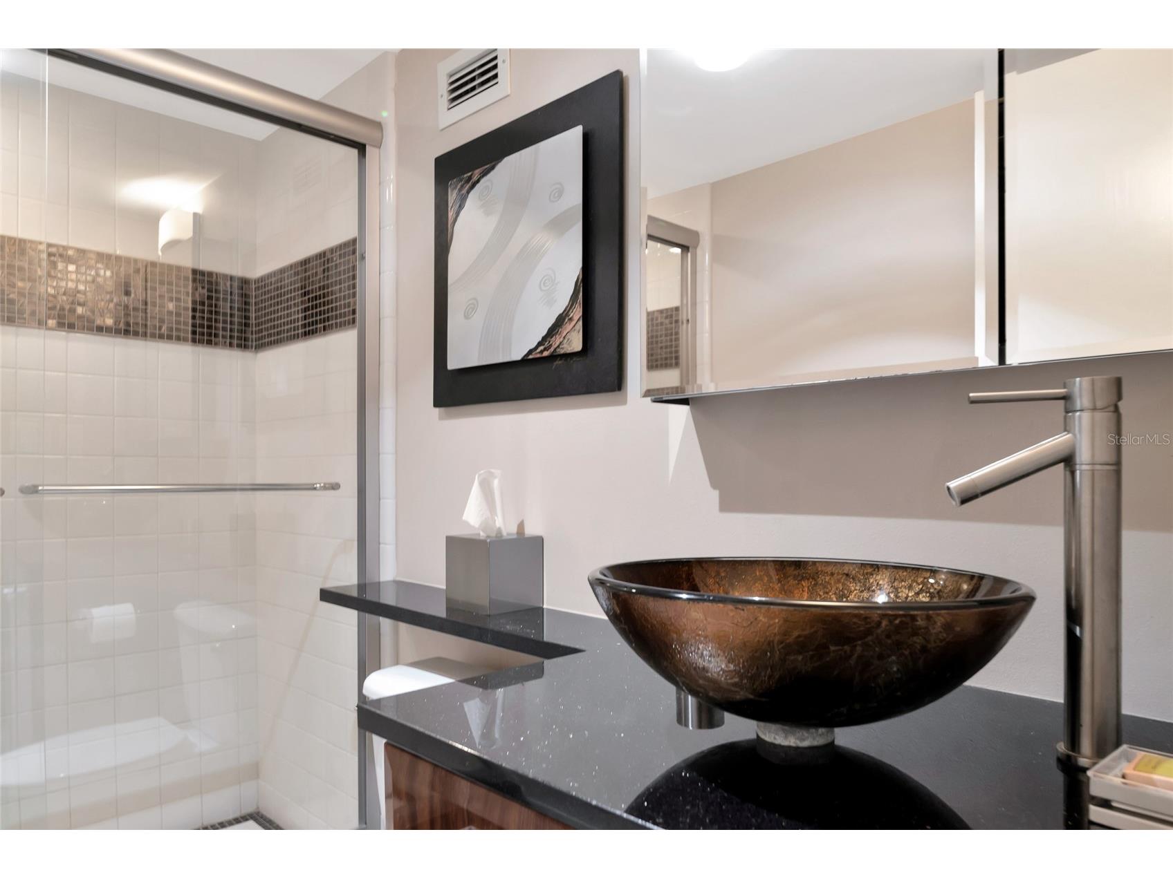 1111 N Gulfstream Ave #1a Avenue #1A Sarasota FL 34236 A4695479 image18