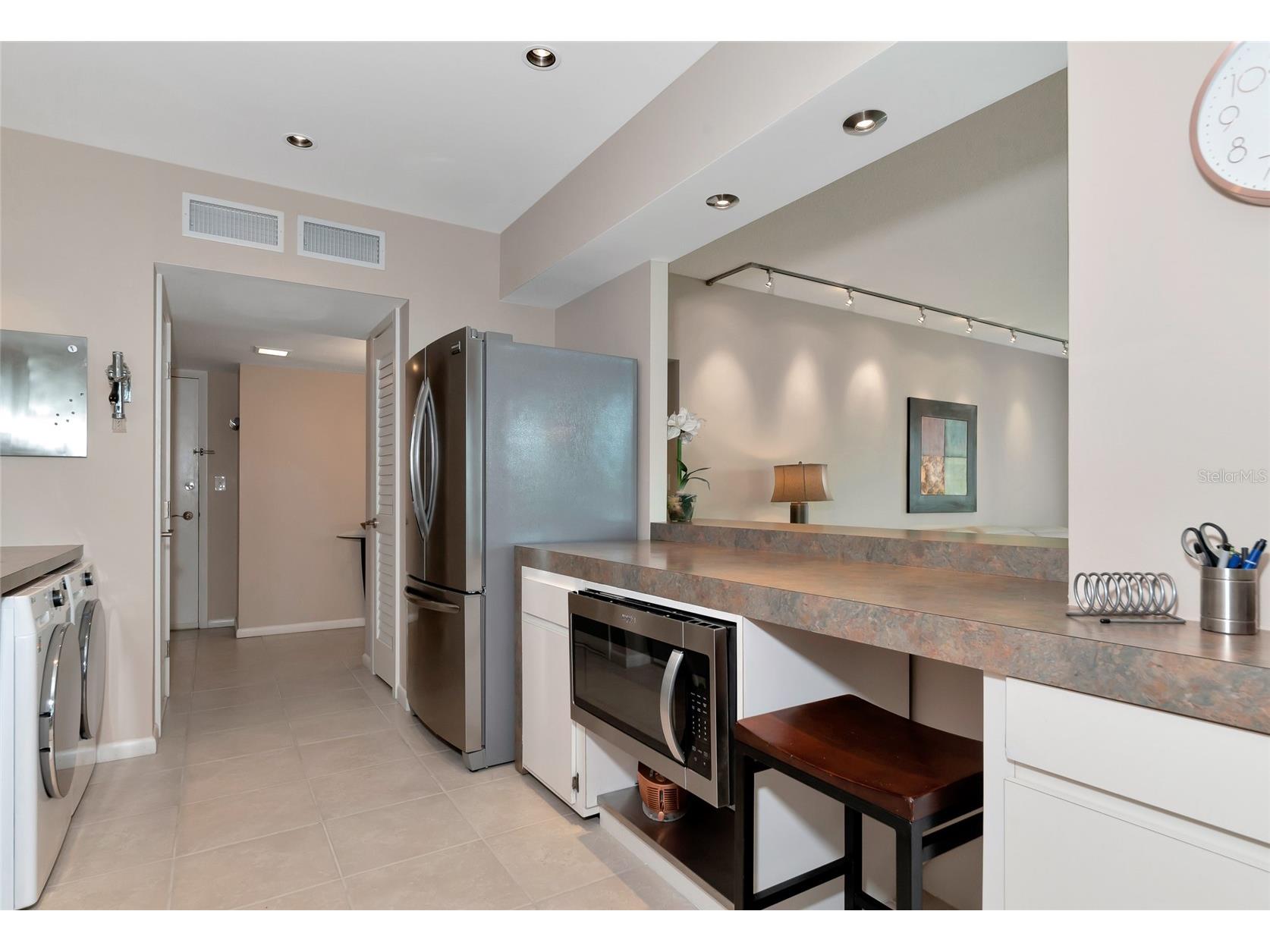 1111 N Gulfstream Ave #1a Avenue #1A Sarasota FL 34236 A4695479 image31