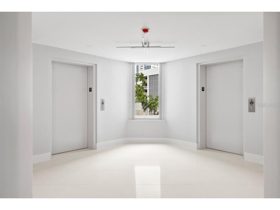 1111 N Gulfstream Avenue #10E Sarasota FL 34236 A4664841 image13