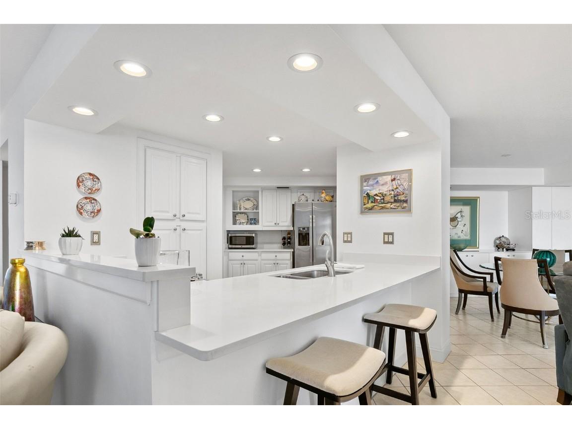 1111 N Gulfstream Avenue #10E Sarasota FL 34236 A4664841 image20