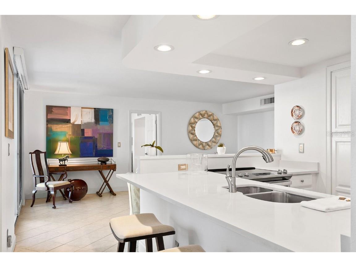 1111 N Gulfstream Avenue #10E Sarasota FL 34236 A4664841 image23