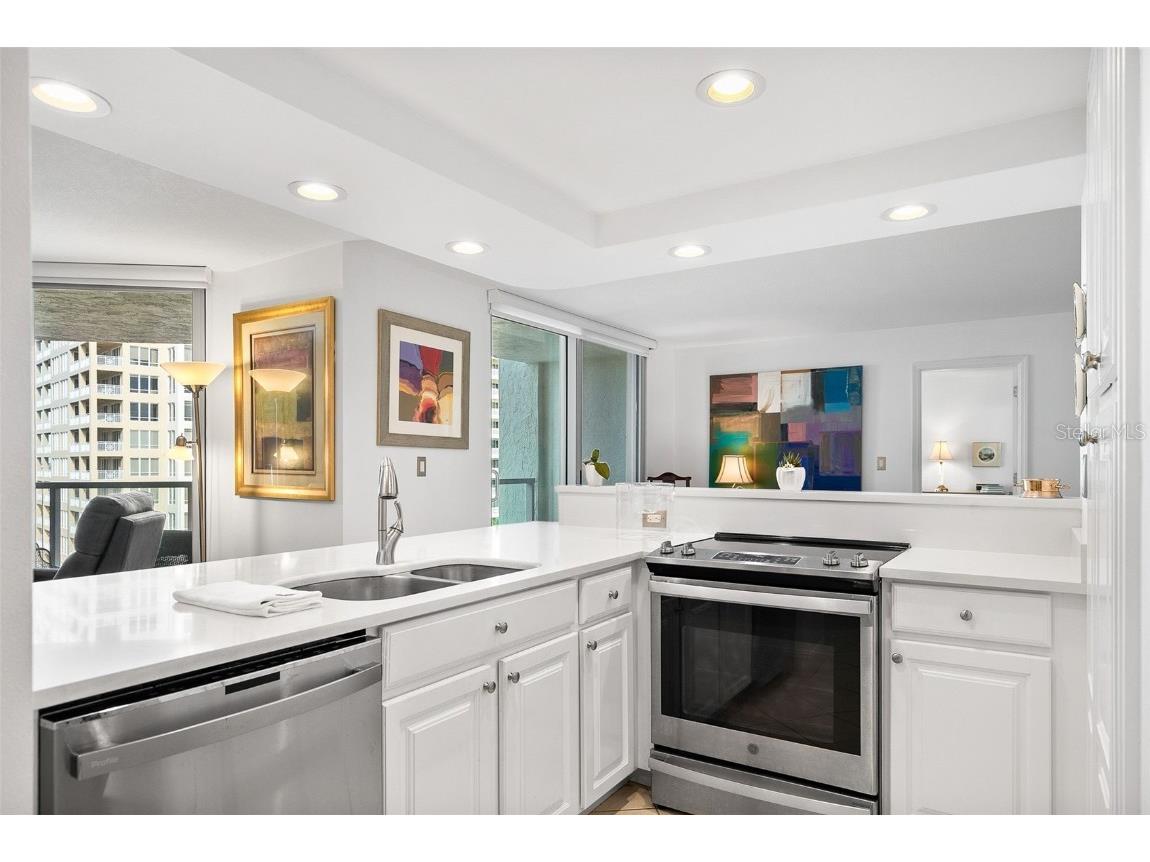 1111 N Gulfstream Avenue #10E Sarasota FL 34236 A4664841 image24