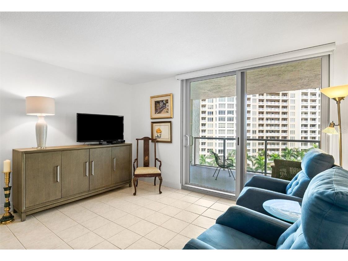 1111 N Gulfstream Avenue #10E Sarasota FL 34236 A4664841 image27