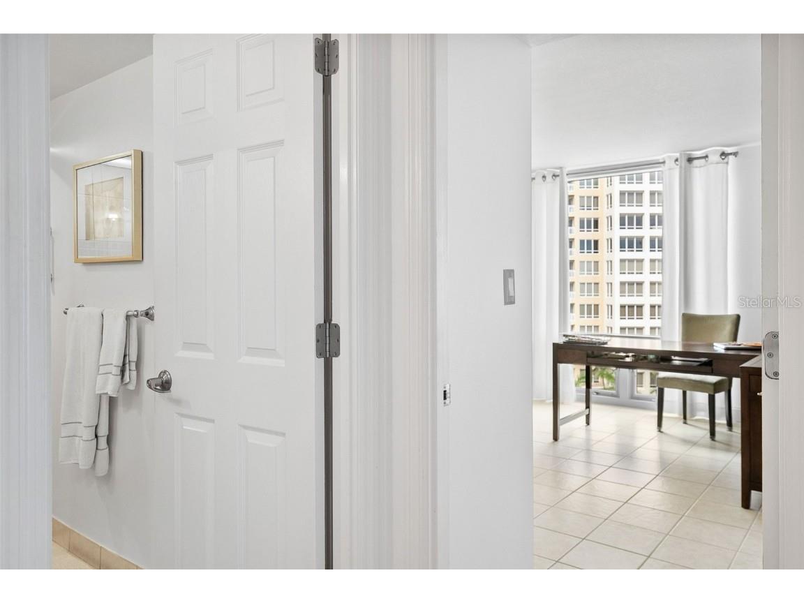 1111 N Gulfstream Avenue #10E Sarasota FL 34236 A4664841 image30