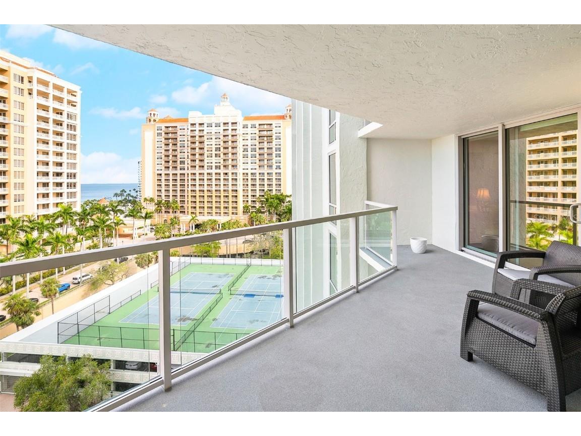 1111 N Gulfstream Avenue #10E Sarasota FL 34236 A4664841 image37