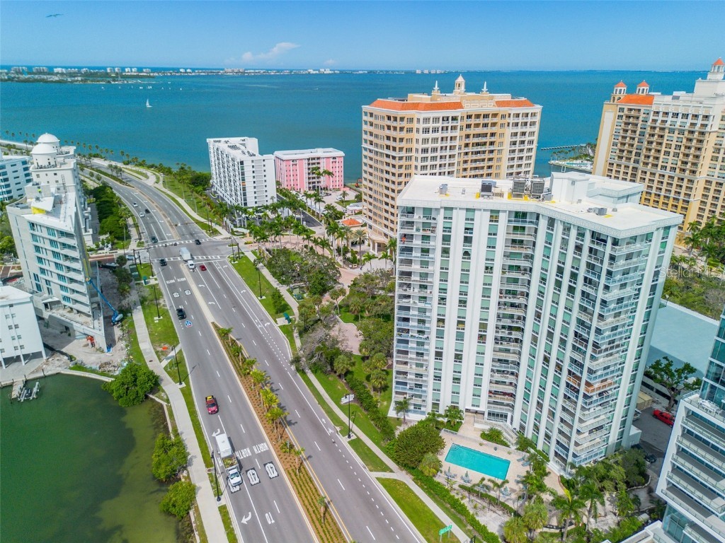 1111 N Gulfstream Avenue #10E Sarasota FL 34236 A4664841 image4