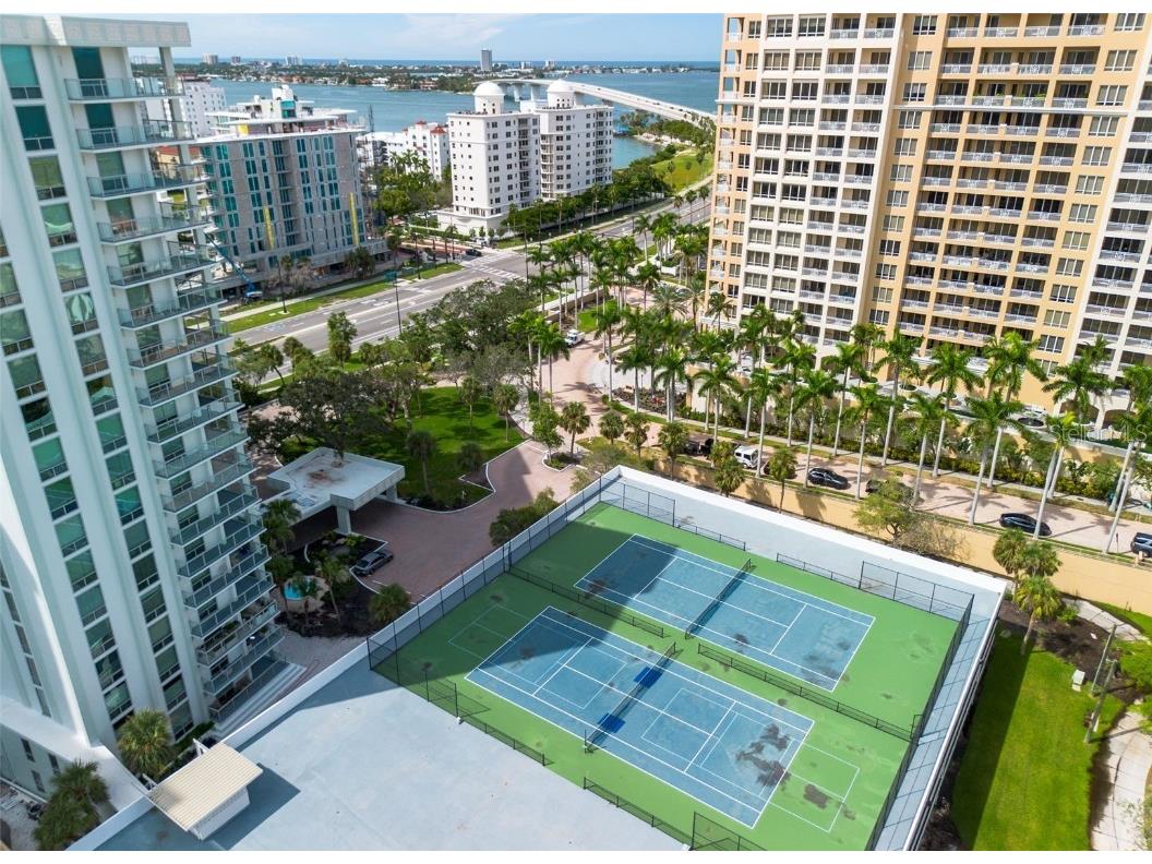 1111 N Gulfstream Avenue #10E Sarasota FL 34236 A4664841 image8