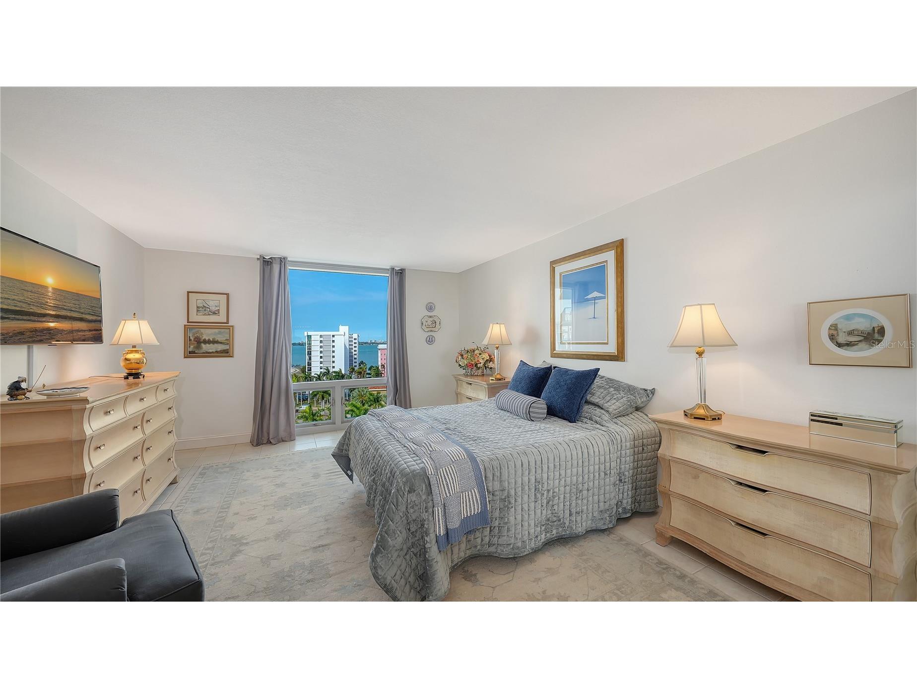 1111 N Gulfstream Avenue #10E Sarasota FL 34236 A4686980 image17