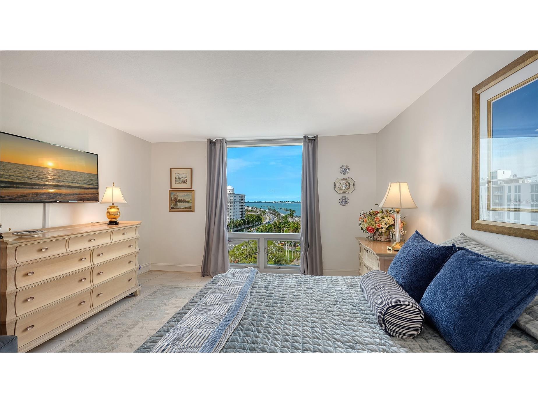 1111 N Gulfstream Avenue #10E Sarasota FL 34236 A4686980 image18