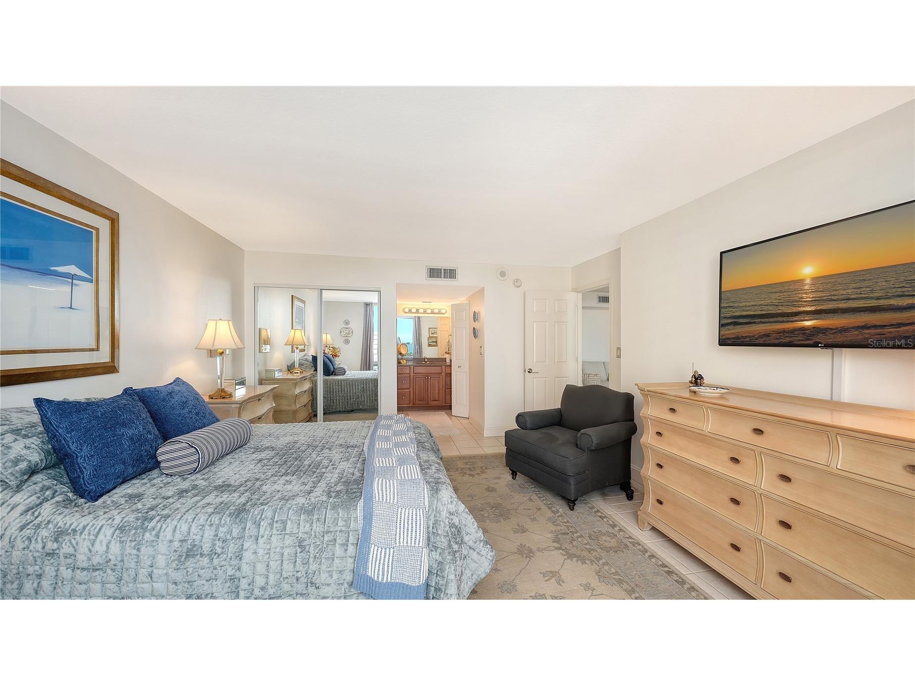 1111 N Gulfstream Avenue #10E Sarasota FL 34236 A4686980 image20