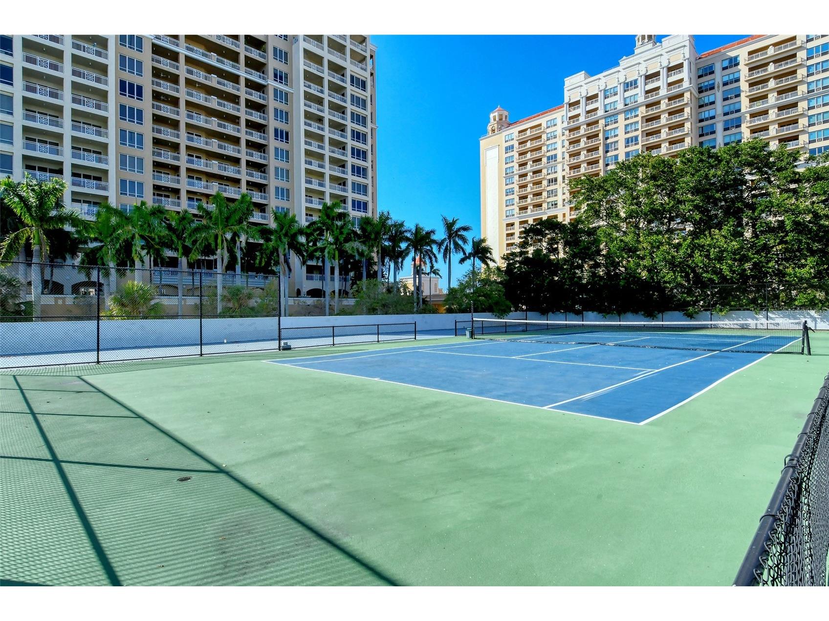1111 N Gulfstream Avenue #10E Sarasota FL 34236 A4686980 image32