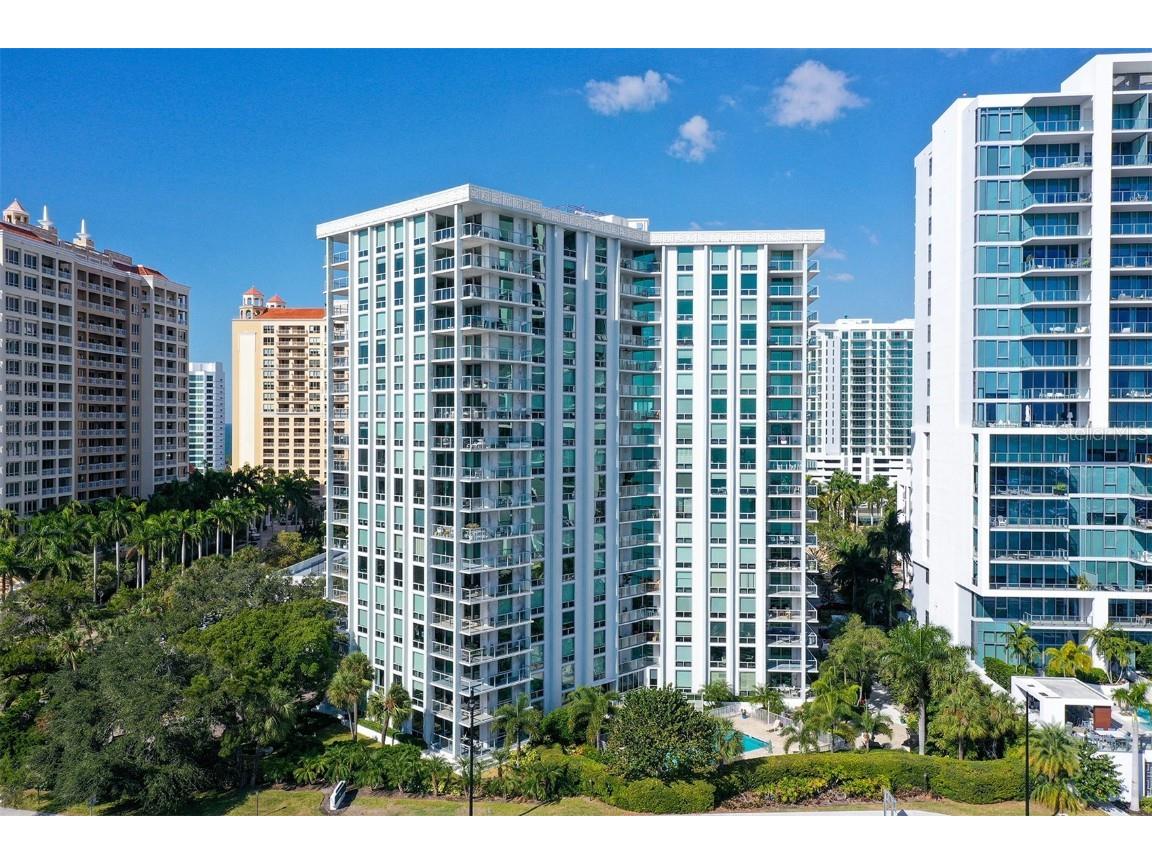 1111 N Gulfstream Avenue #10F Sarasota FL 34236 A4589394 image1
